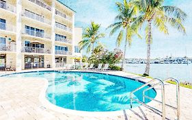Elegant Waterfront Place For Two/Boca Ciega Resort