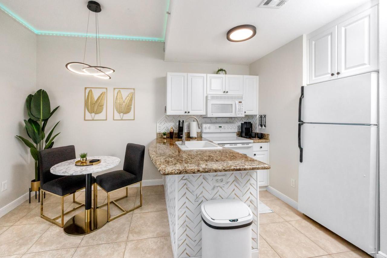 Elegant Waterfront Place For Two/Boca Ciega Resort St. Petersburg Exterior photo