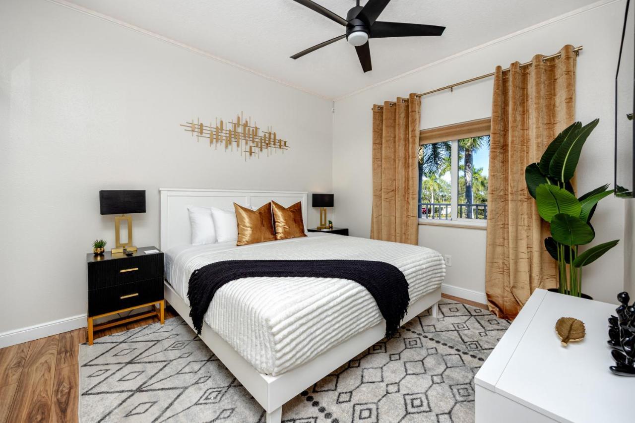 Elegant Waterfront Place For Two/Boca Ciega Resort St. Petersburg Exterior photo