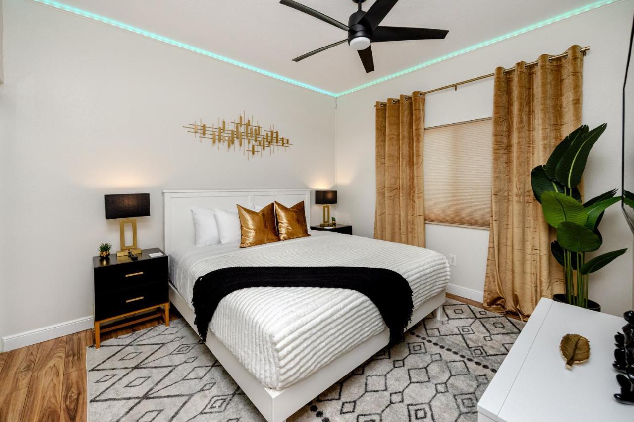 Elegant Waterfront Place For Two/Boca Ciega Resort St. Petersburg Exterior photo