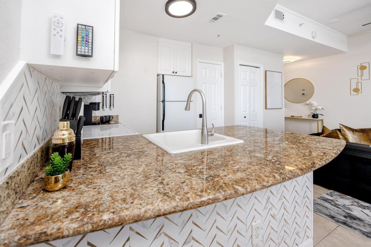 Elegant Waterfront Place For Two/Boca Ciega Resort St. Petersburg Exterior photo